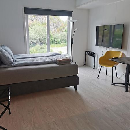 Lofoten Studio Apartment, Vestermyrveien 11 Svolvær Kültér fotó
